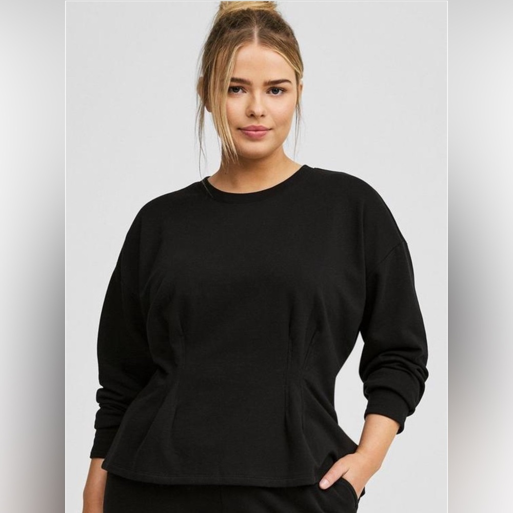 Torrid Super Soft Black Fleece Pleated Waist Top; Sz 2